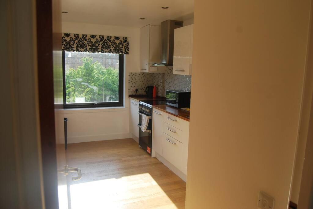 Central Two Bed Flat Close To Arthur'S Seat And University Edimburgo Esterno foto