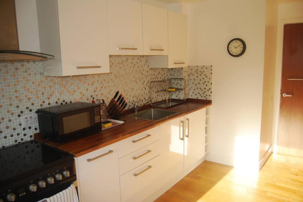 Central Two Bed Flat Close To Arthur'S Seat And University Edimburgo Esterno foto