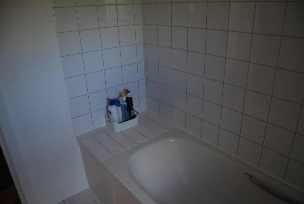 Central Two Bed Flat Close To Arthur'S Seat And University Edimburgo Esterno foto